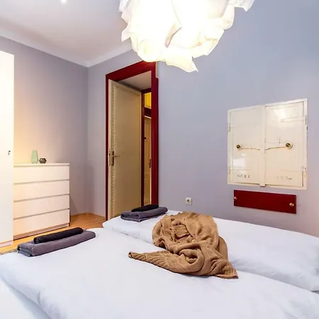 Apartment Dolac In Center Of Town
